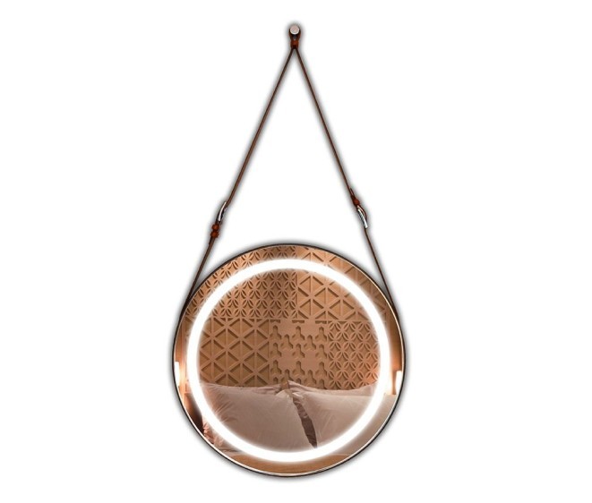 Captain Silvia - Photo 1