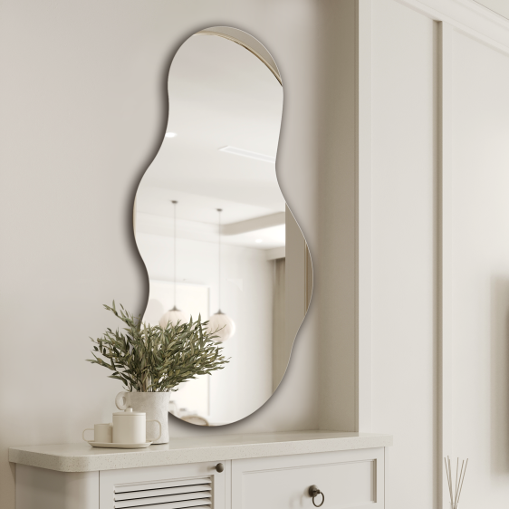 VeronicaMirror - Photo 3